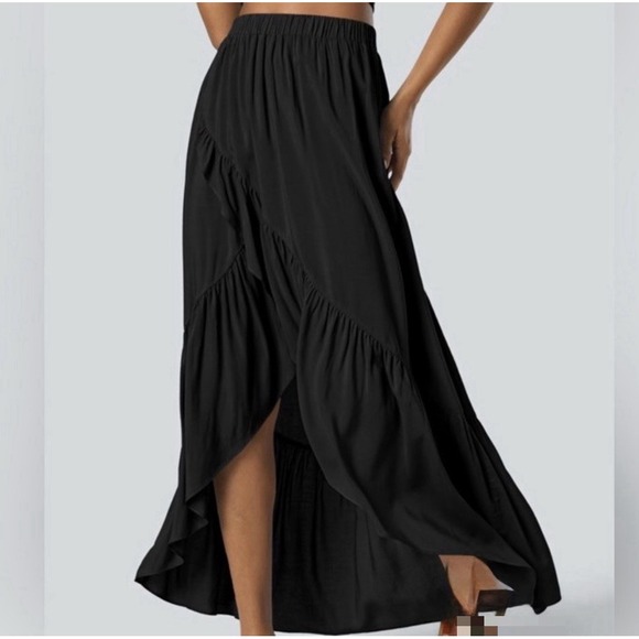 HALARA Dresses & Skirts - Halara Maxi Skirt Sz M Black High Waist Tiered Ruffle Hem Flowy Boho Resort